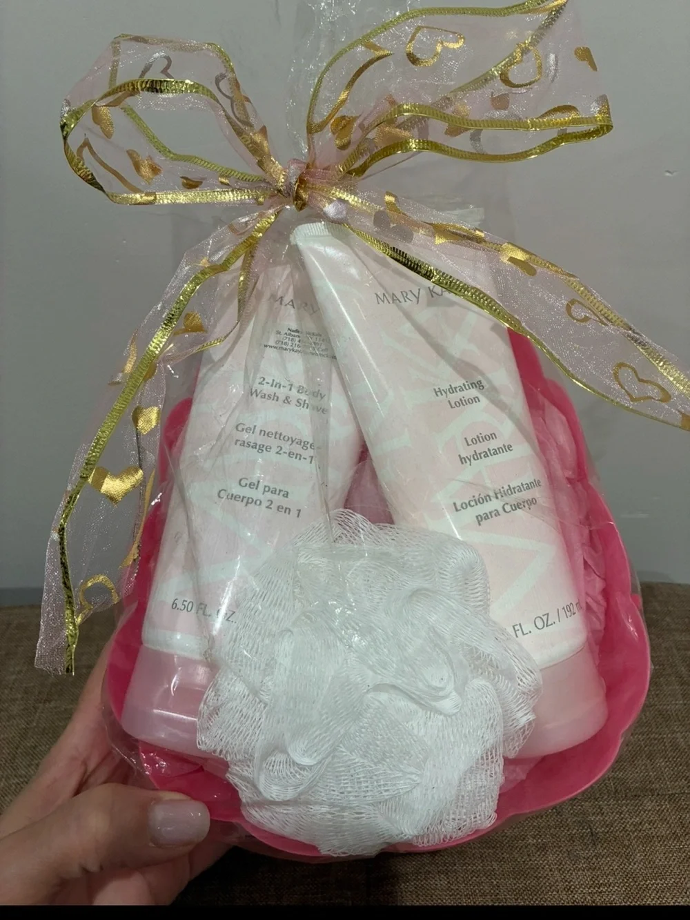 Mary Kay Hydrating Body Lotion & 2-in-1 Body Wash & Shave - Pink